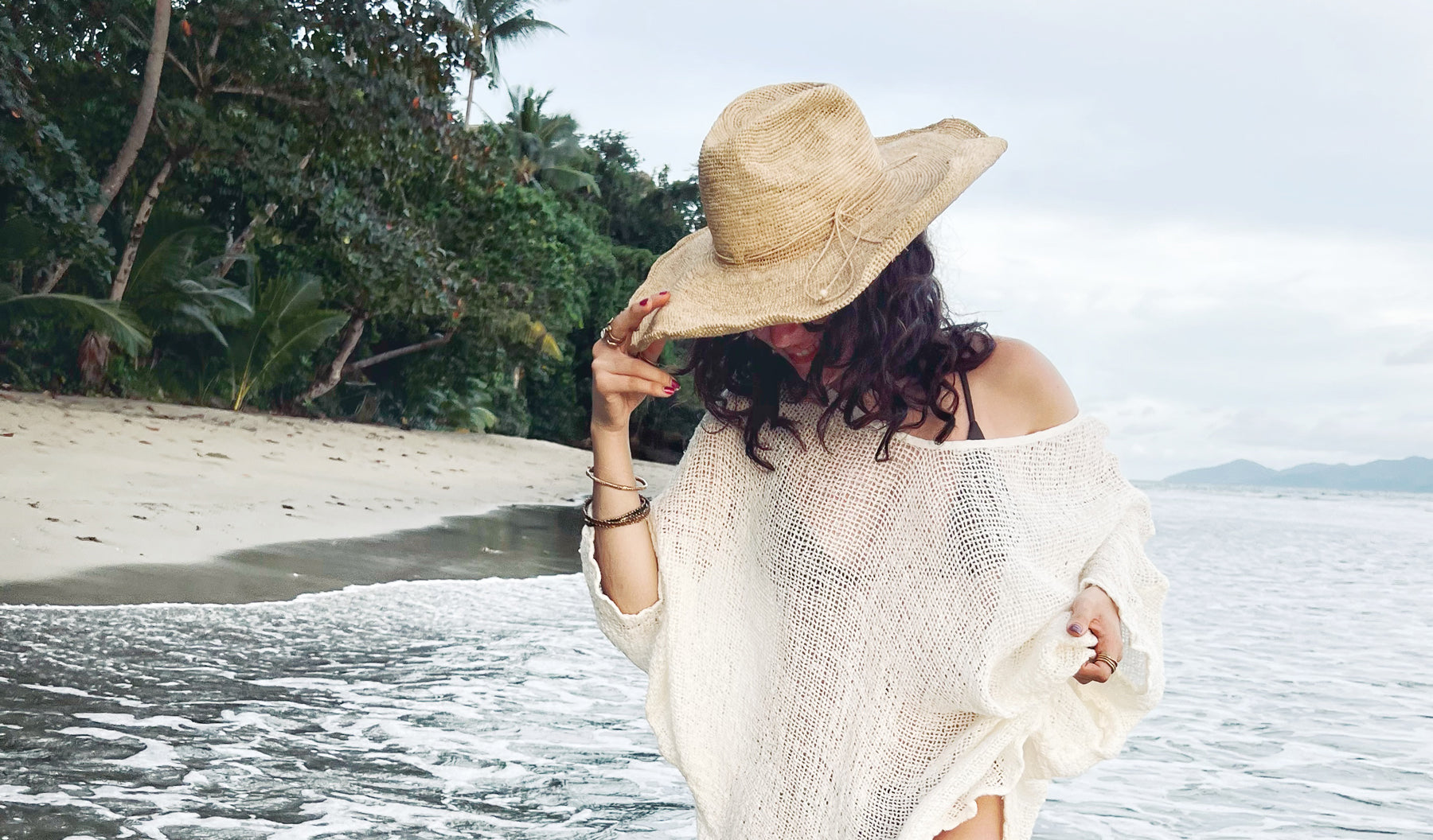 Linen dress and raffia summer hat