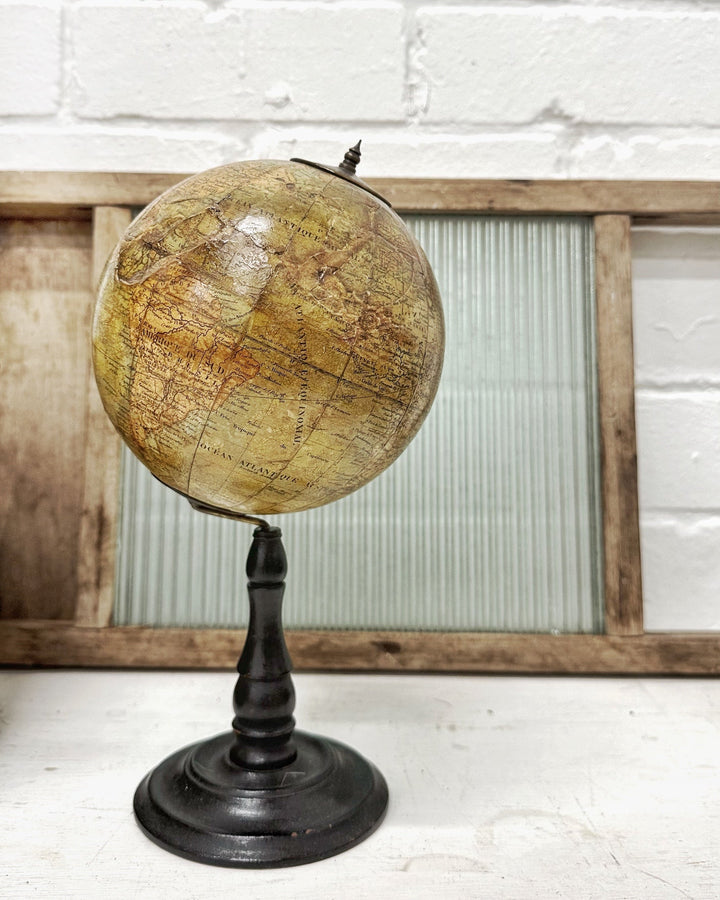 Antique French table globe - La Casa by Importante