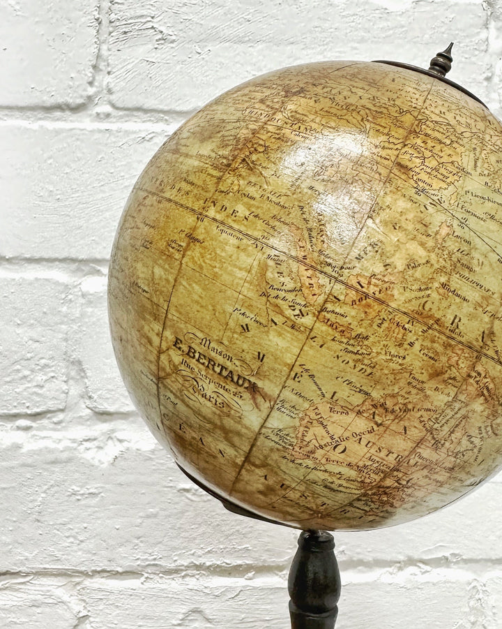 Antique French table globe - La Casa by Importante