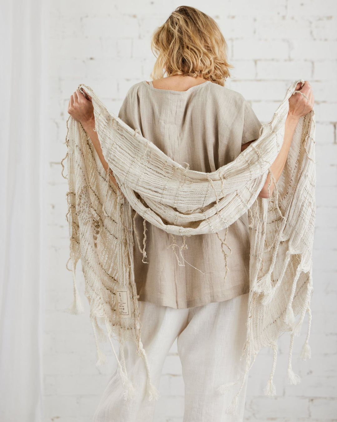 ILONA HANDWOVEN SHAWL - La Casa by Importante