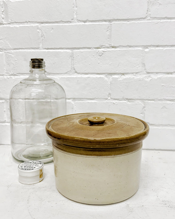 Large Antique stoneware storage jar with lid - La Casa by Importante