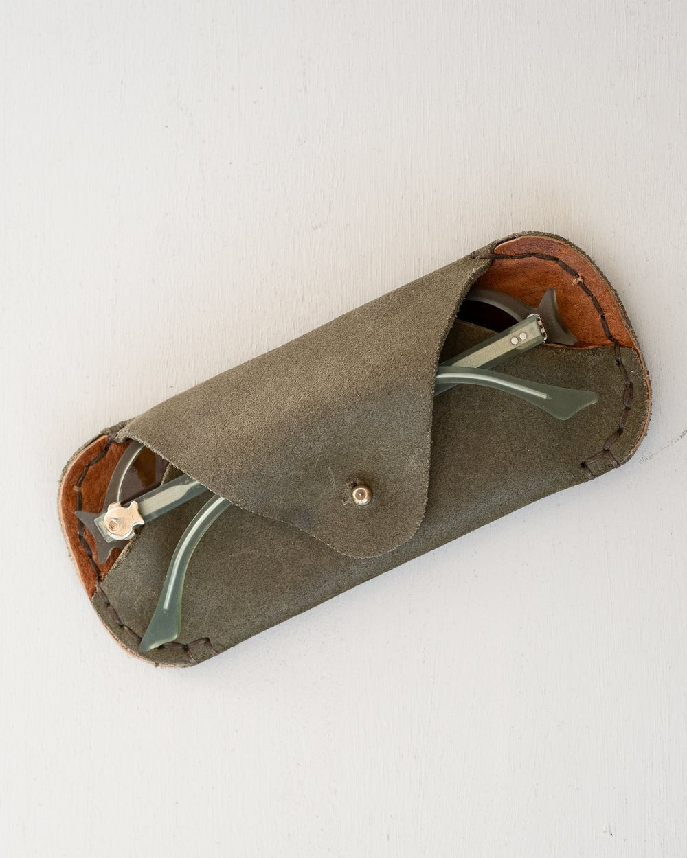 PORTA OCCHIALI - Leather sunglasses holder - La Casa by Importante