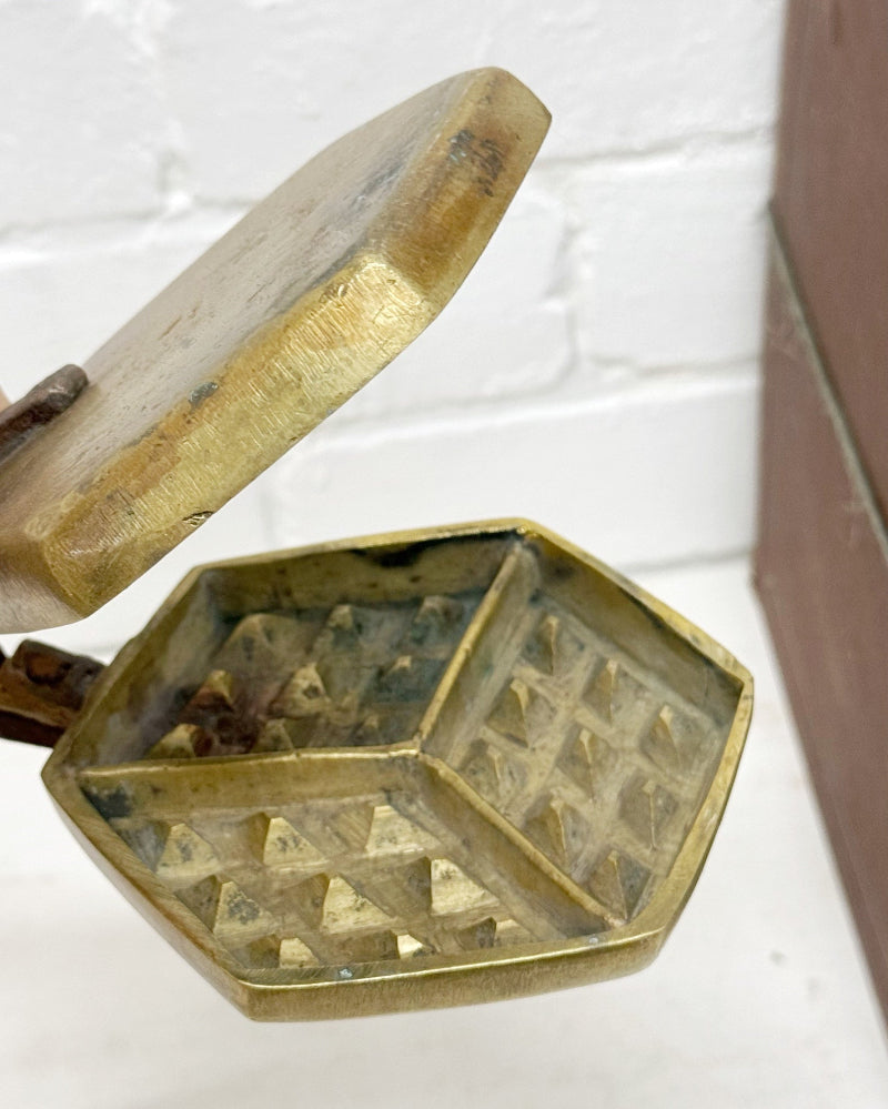 Vintage brass waffle maker - La Casa by Importante